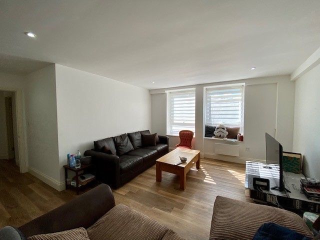 Property photo 3 of 7 Living Room