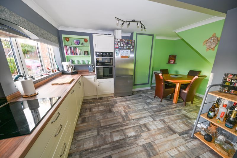 Property photo 2 of 14 Photo 3