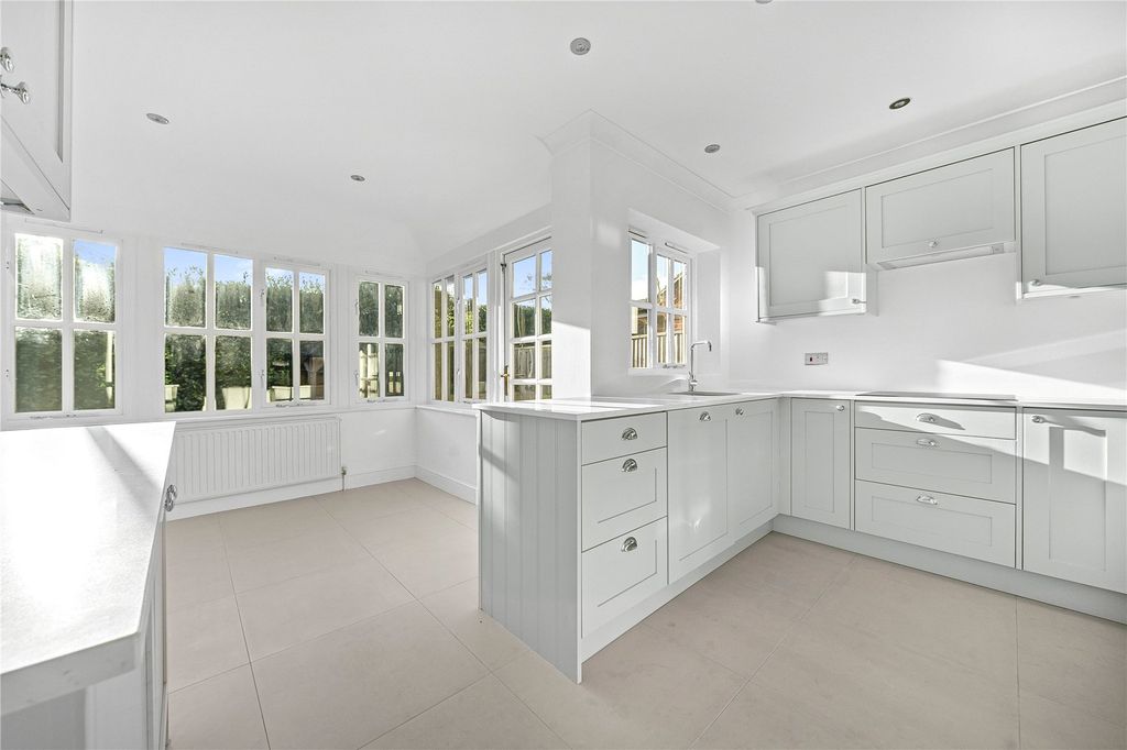 Property photo 2 of 25 Picture No. 07