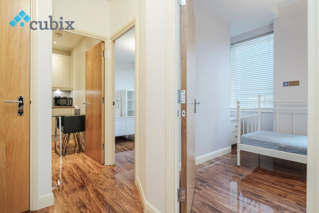 Property photo 3 of 20