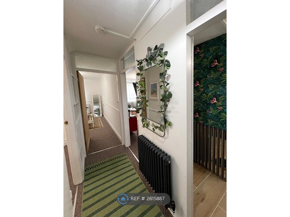 Property photo 3 of 17 Hallway