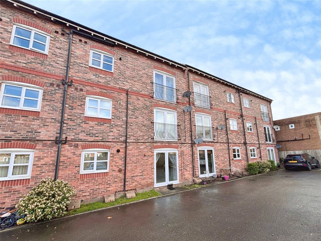 Property photo 2 of 10 Front External