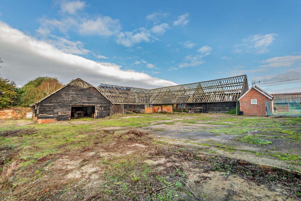 Property photo 2 of 7 Picture No. 10