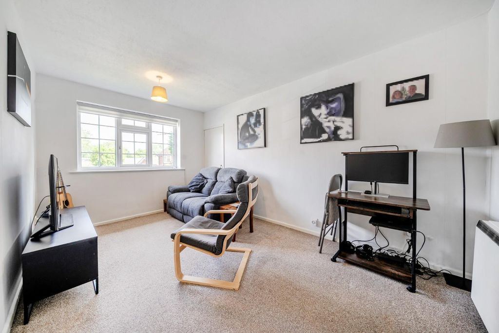 Property photo 2 of 14 1349682-1-68Bacb58A4E21.Jpg