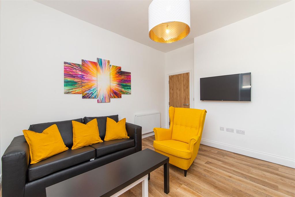 Property photo 3 of 11 Edit-1342.Jpg