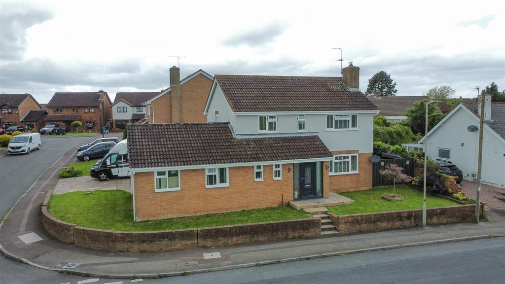 Property photo 1 of 27