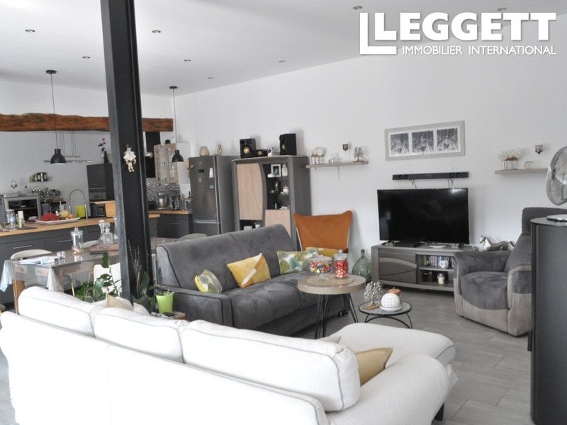 Property photo 3 of 10