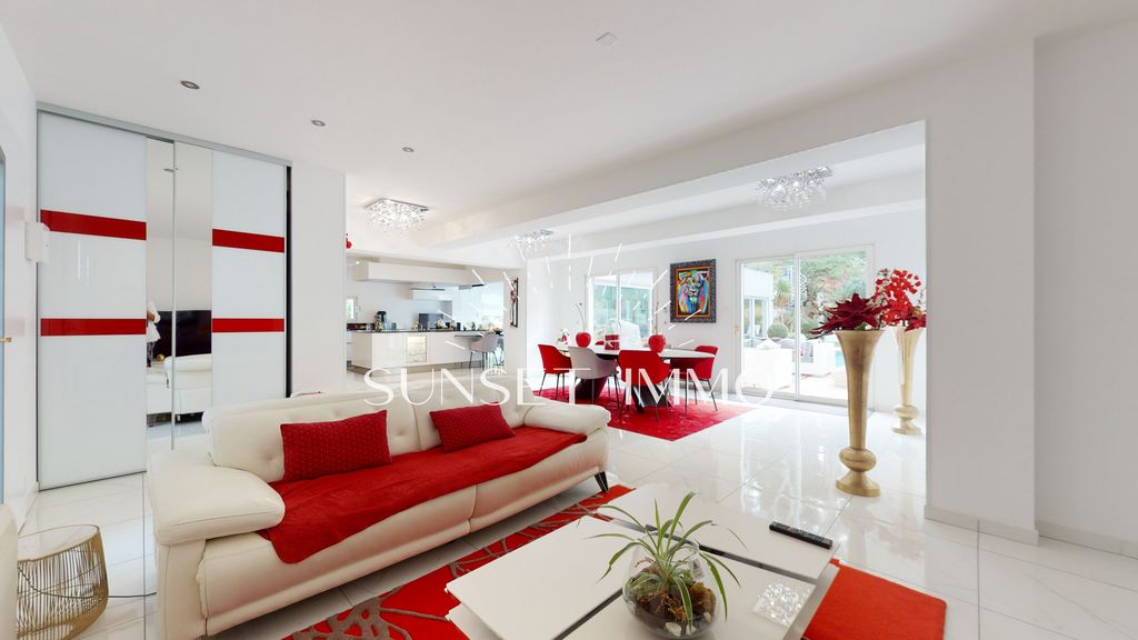 Property photo 3 of 29