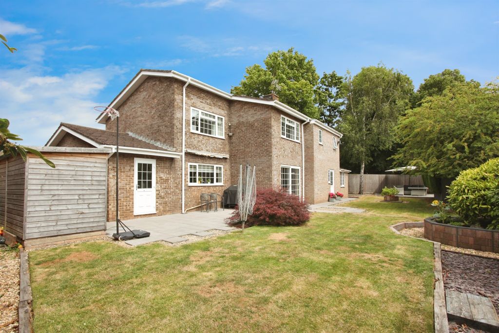 Property photo 2 of 35