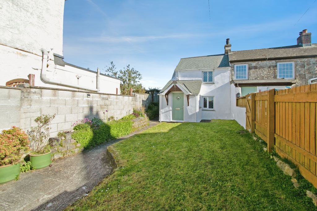 Property photo 2 of 20