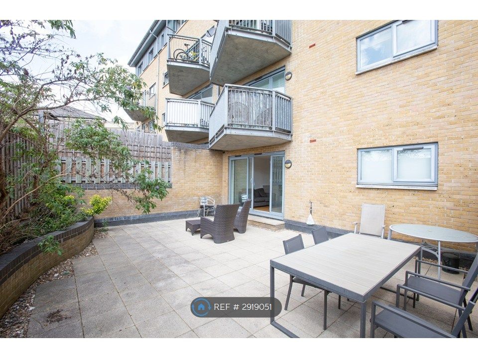 Property photo 2 of 12