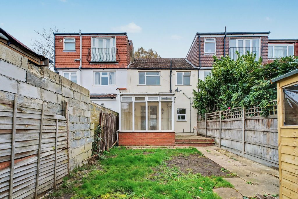 Property photo 2 of 12 Photo 13