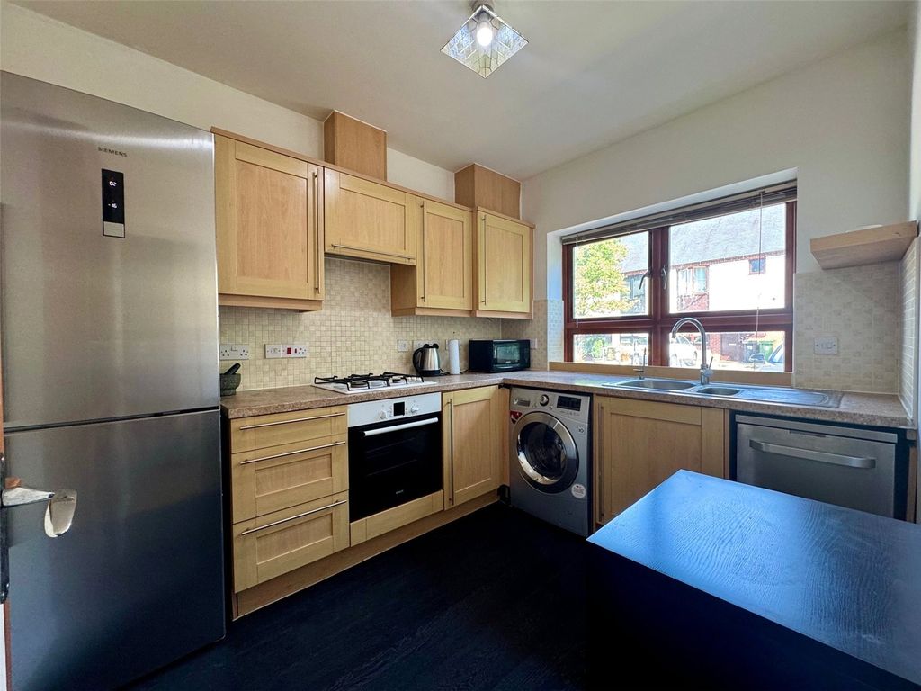 Property photo 2 of 8 Picture No. 06
