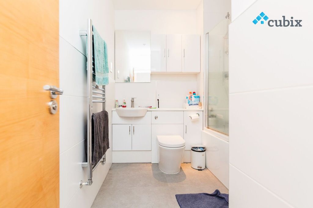 Property photo 3 of 35