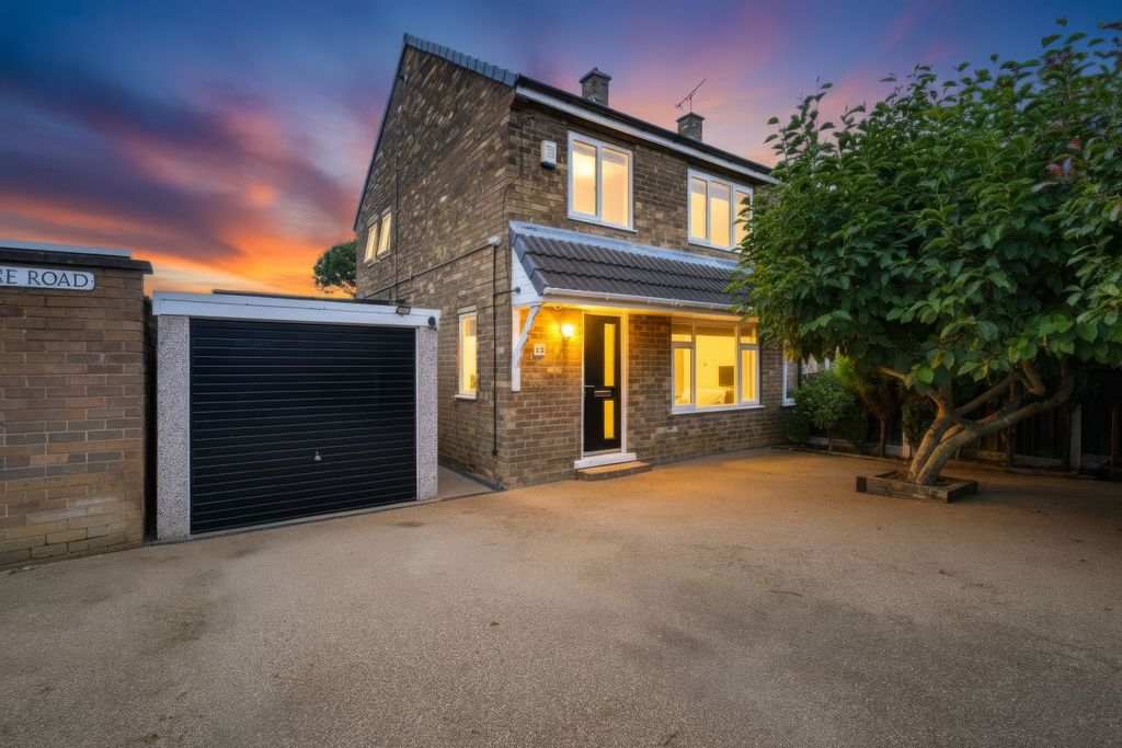 Property photo 1 of 28 Twilight Front