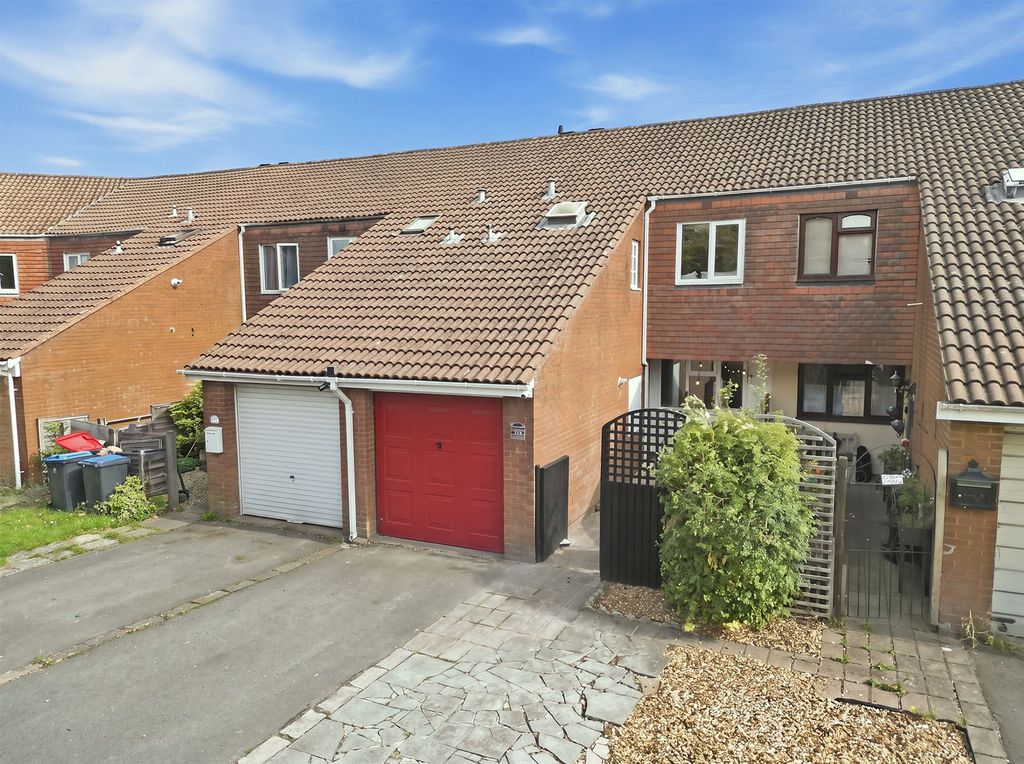 Property photo 1 of 28