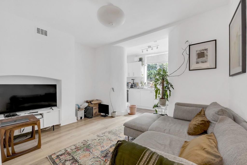 Property photo 2 of 12 Reception