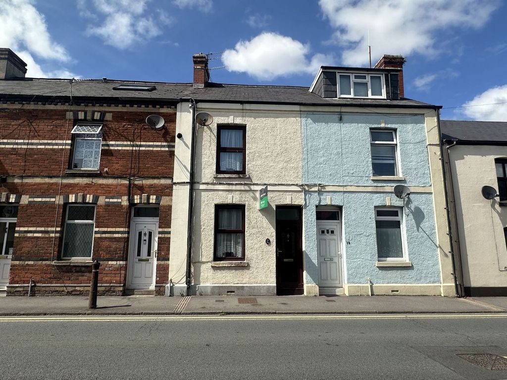 Property photo 1 of 17