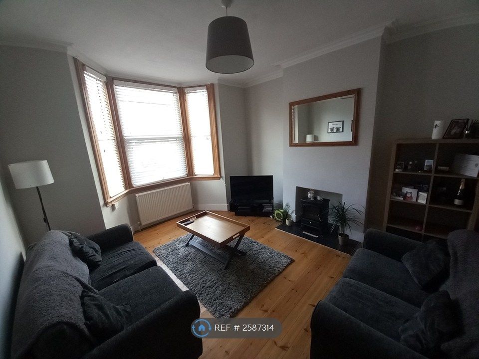 Property photo 1 of 4