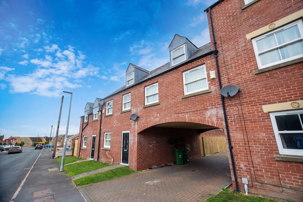 Property photo 1 of 16 Front