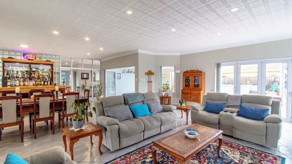 Property photo 2 of 30