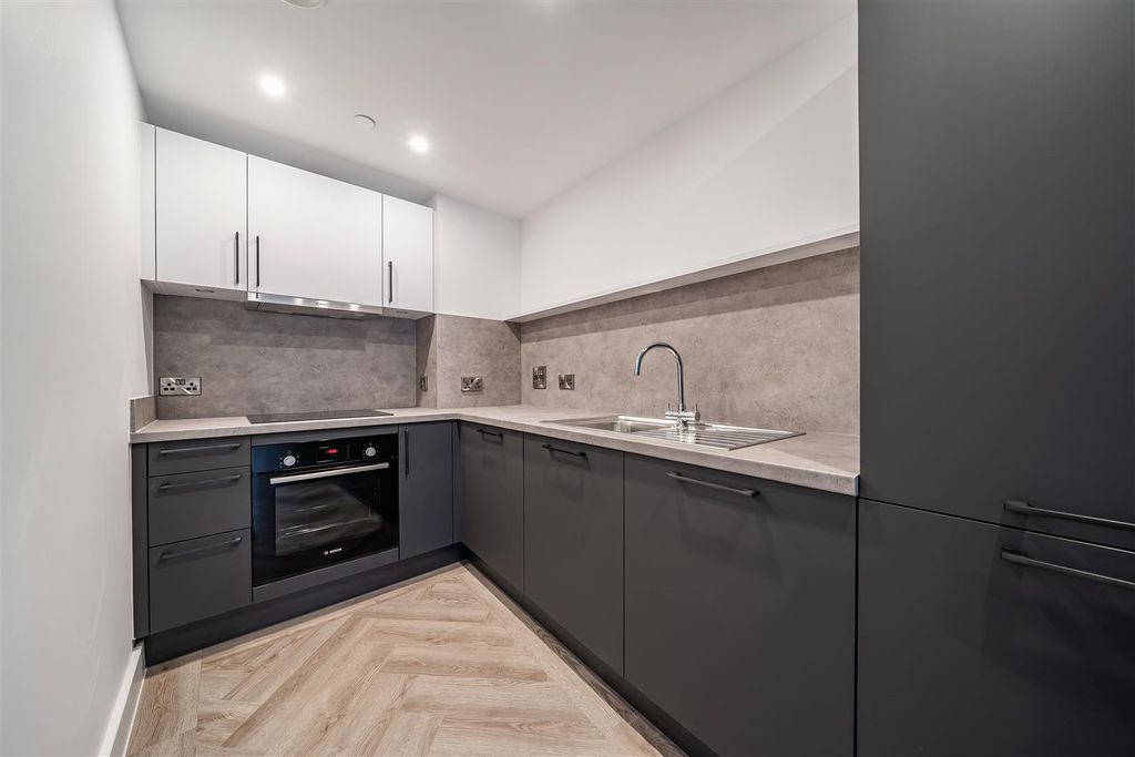 Property photo 2 of 11 1424431-1-69Aac9426d774.Jpg