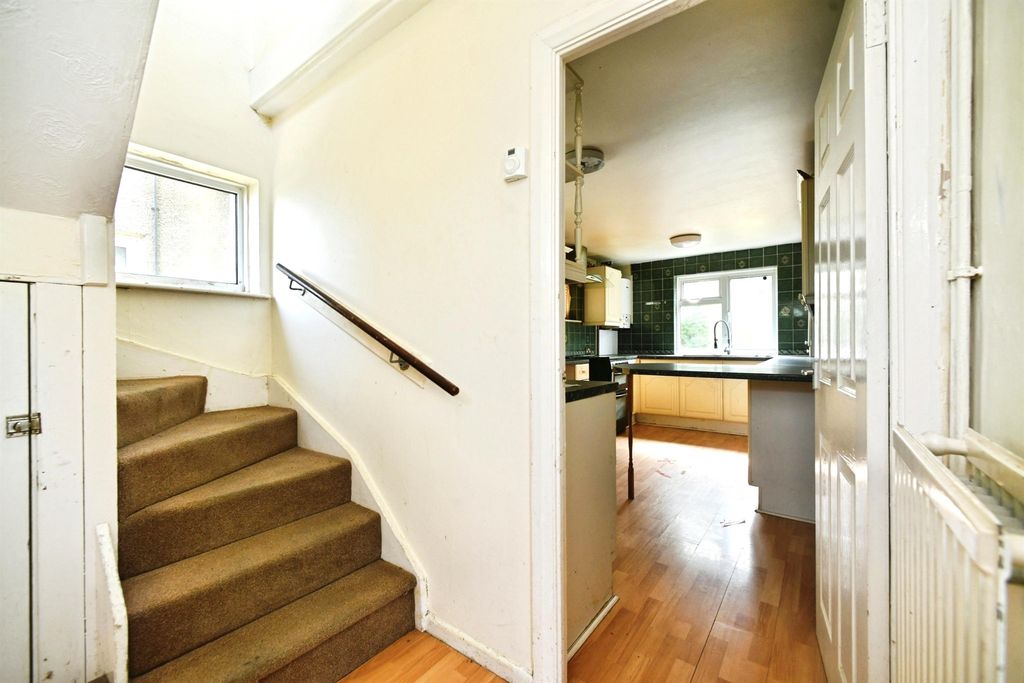 Property photo 3 of 20