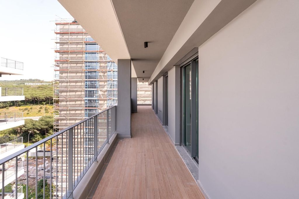 Property photo 3 of 38