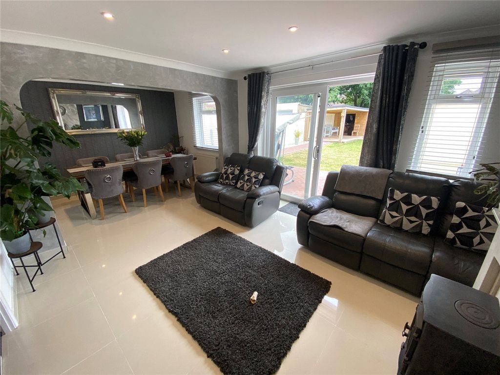 Property photo 2 of 26 Picture No. 01