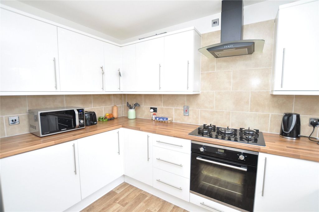Property photo 3 of 11 Picture No. 04