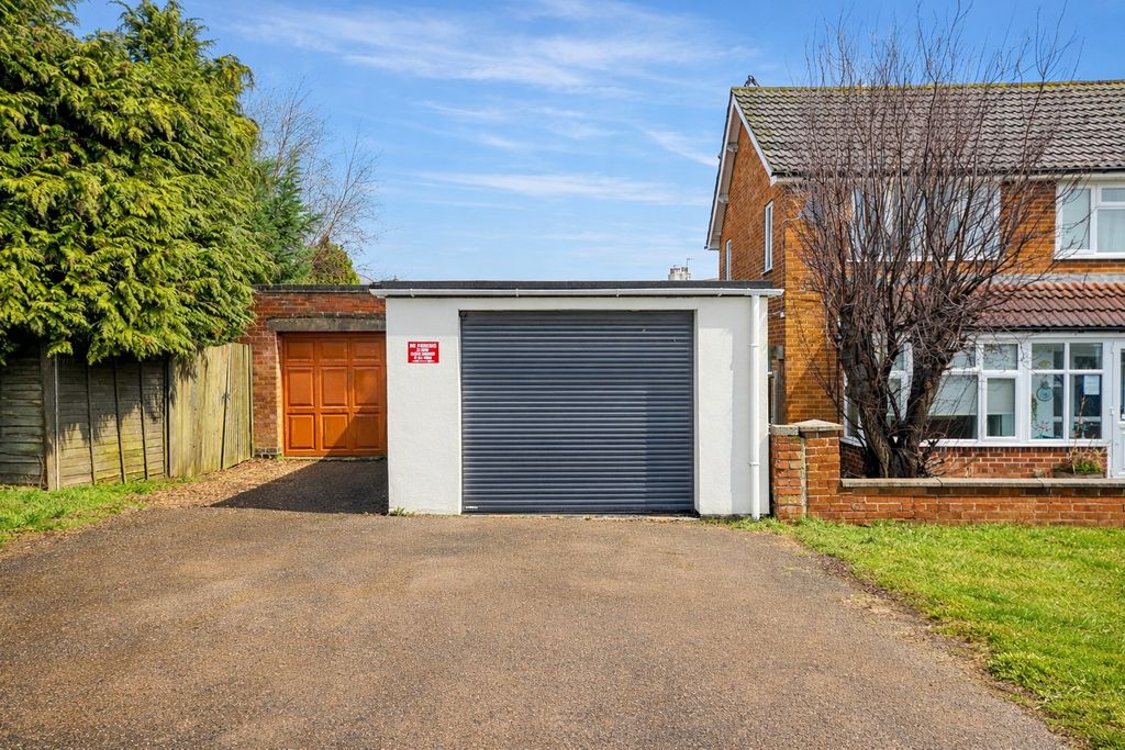 Property photo 2 of 29 Dsc02503