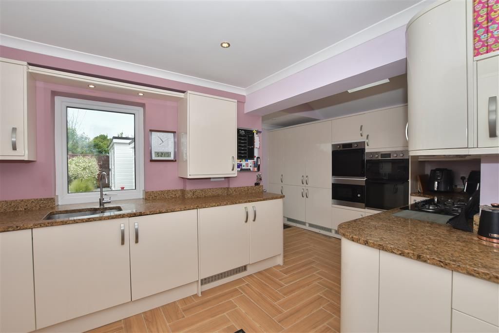 Property photo 1 of 12 Kitchen