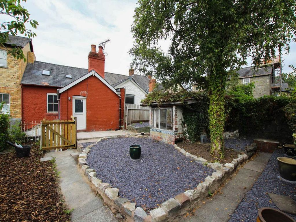Property photo 2 of 6 Garden 4