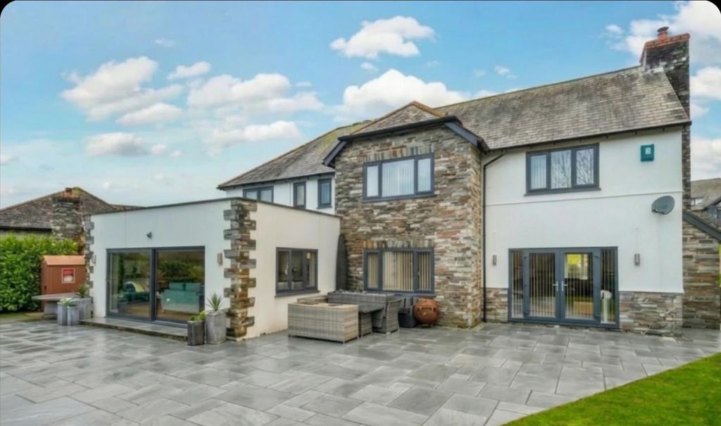 Property photo 1 of 31 1000046936.Jpg