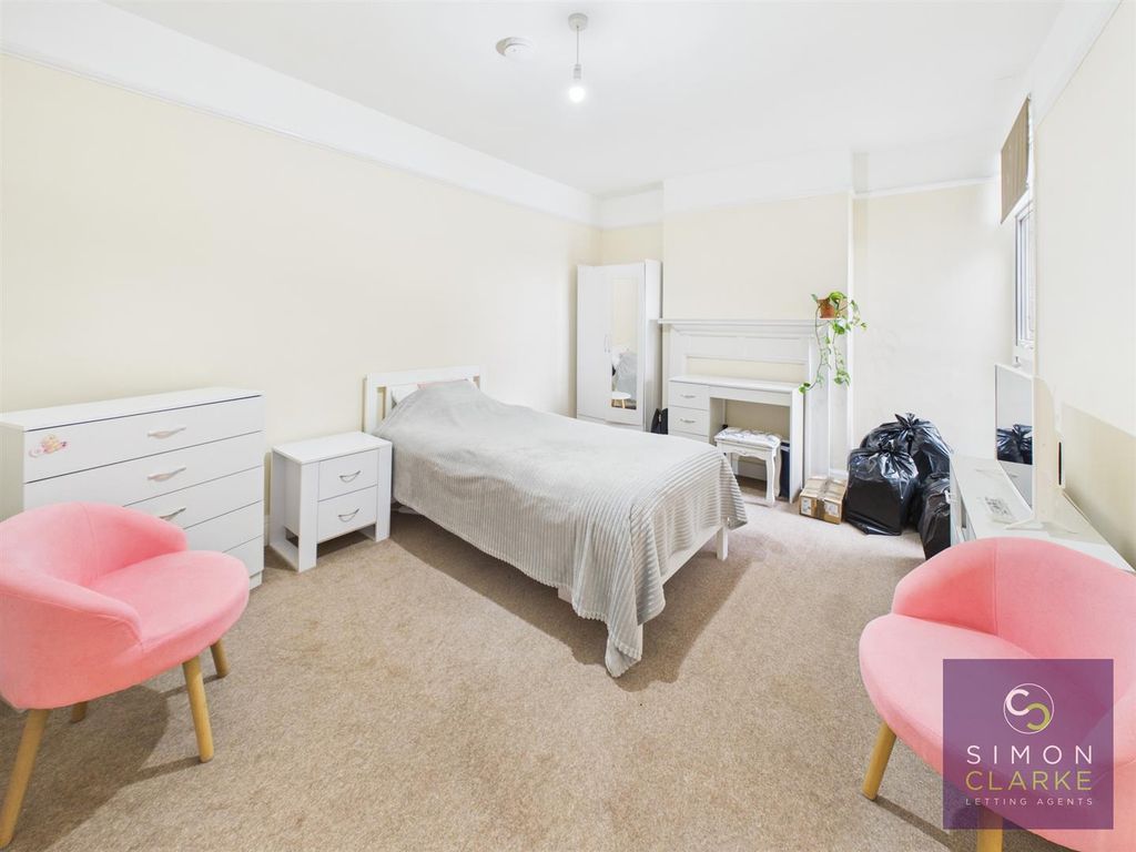 Property photo 2 of 7 Cam05425G0-Pr0097-Still012.Jpg