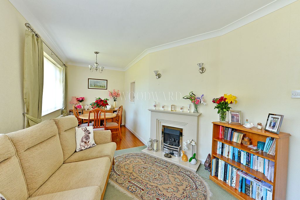 Property photo 2 of 17 Living/Dining Room