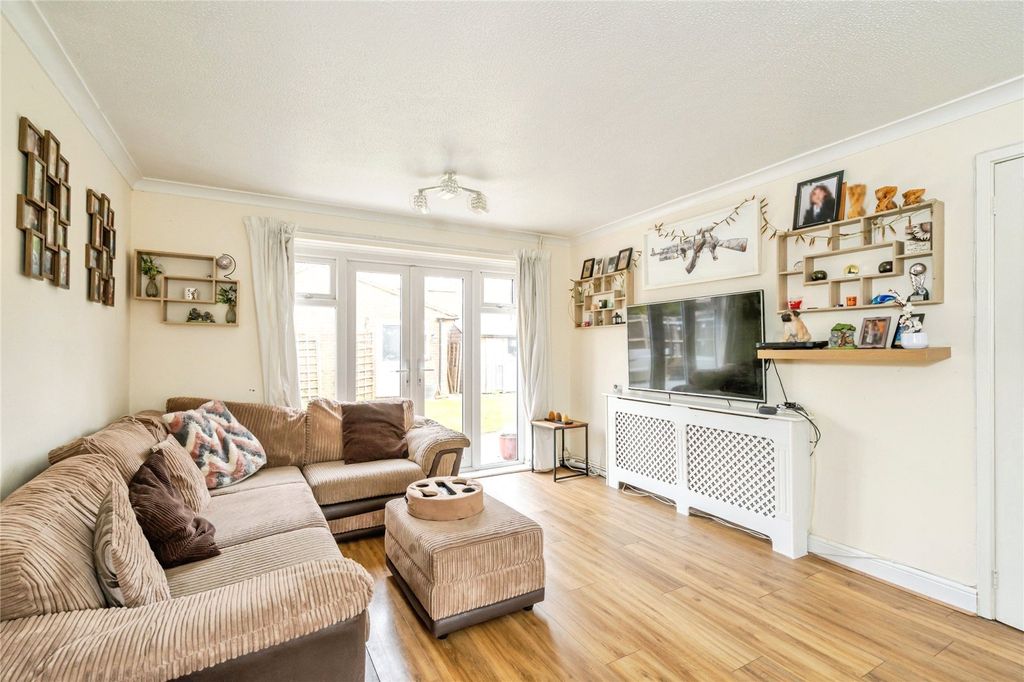 Property photo 2 of 22 Picture No. 18