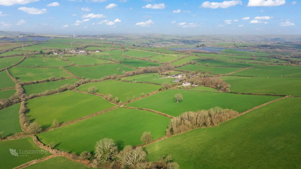 Property photo 1 of 4