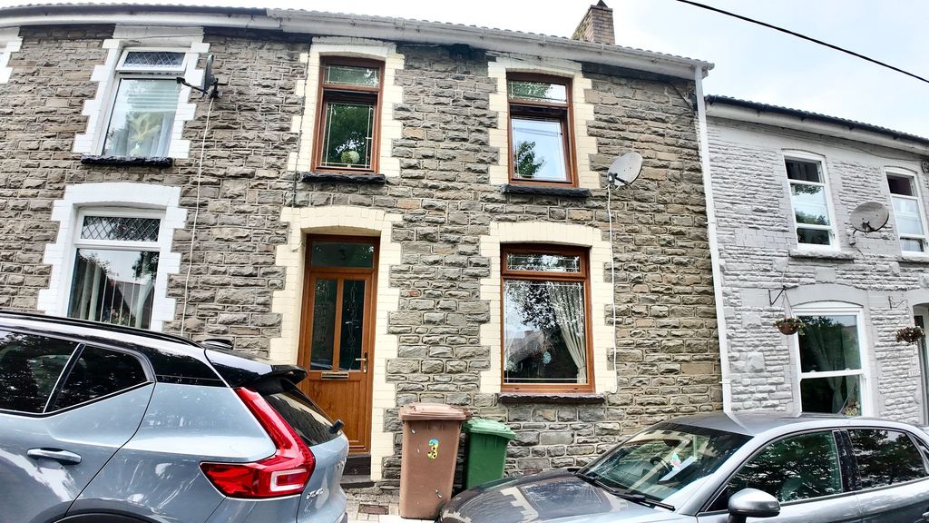 Property photo 1 of 25