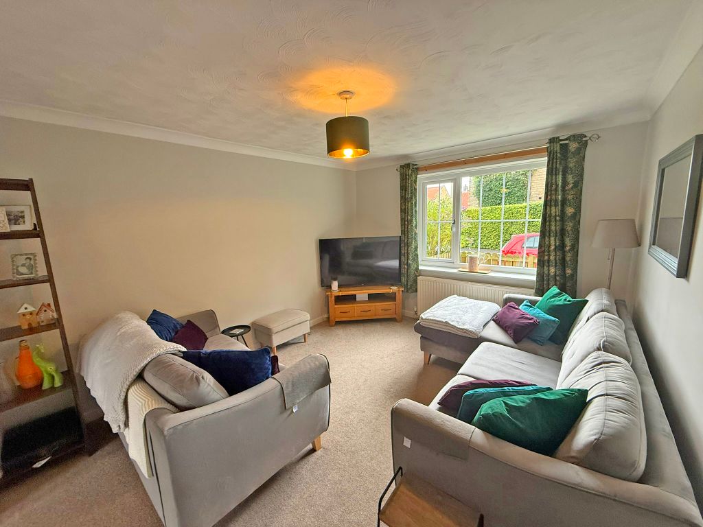 Property photo 3 of 12 Img_5085