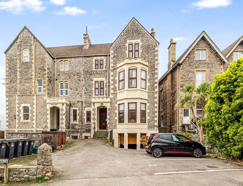 Property photo 1 of 18 Photo 17