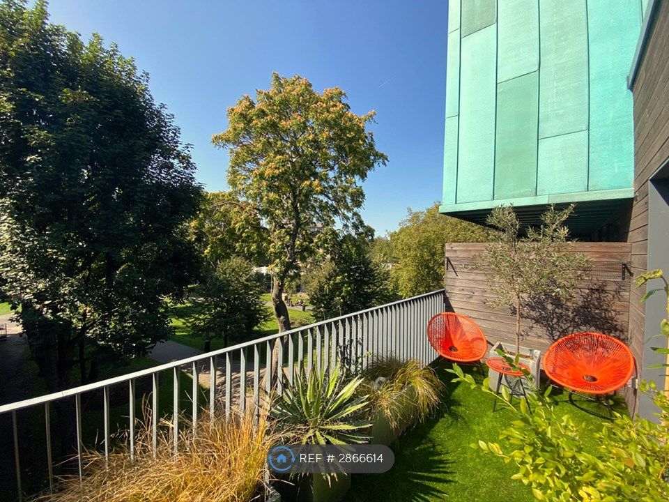 Property photo 3 of 23 Balcony