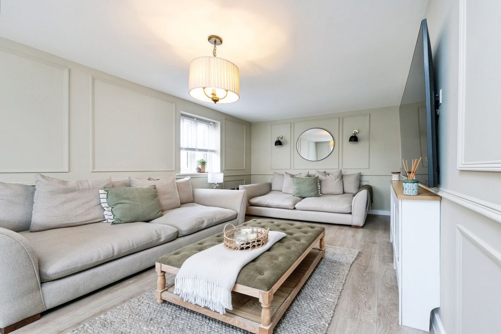 Property photo 2 of 23 Pbox-Img.Jpg