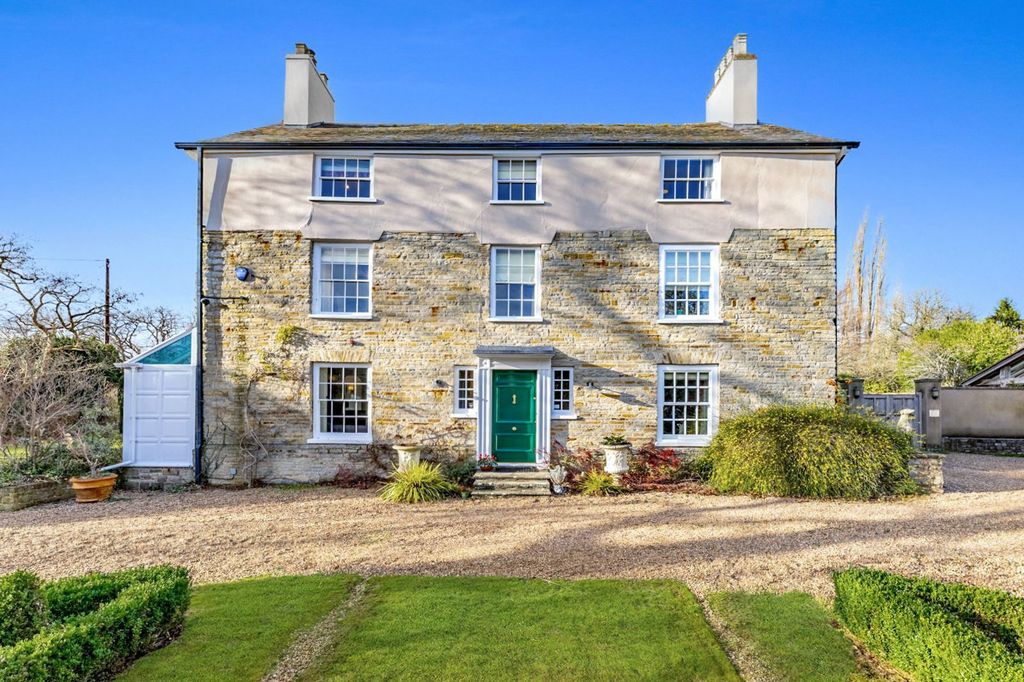 Property photo 1 of 38