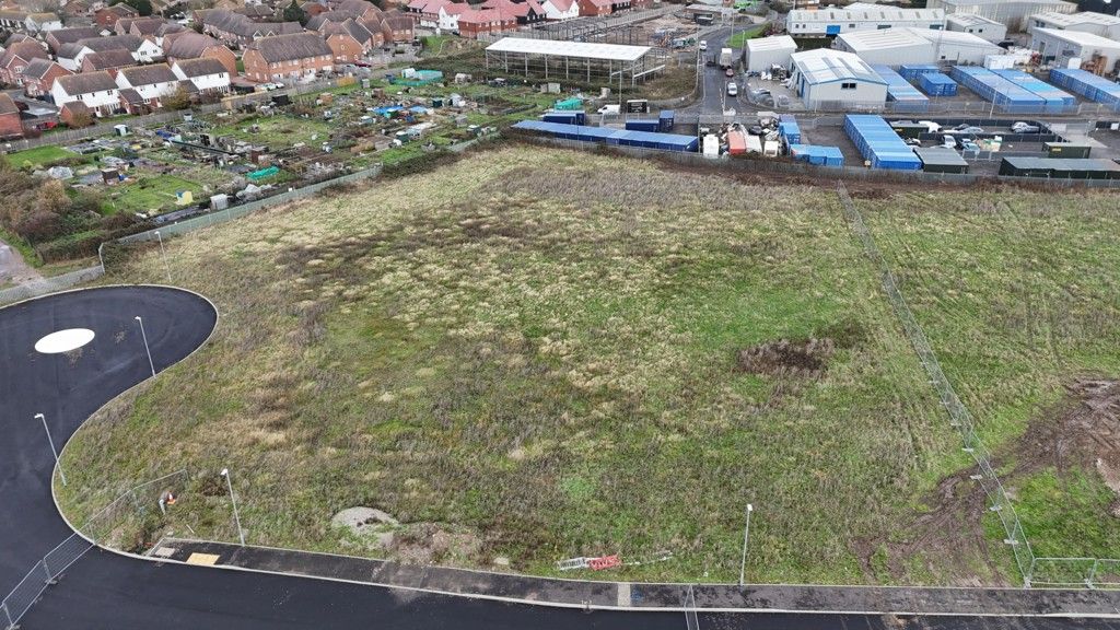 Property photo 2 of 8 Photo 1