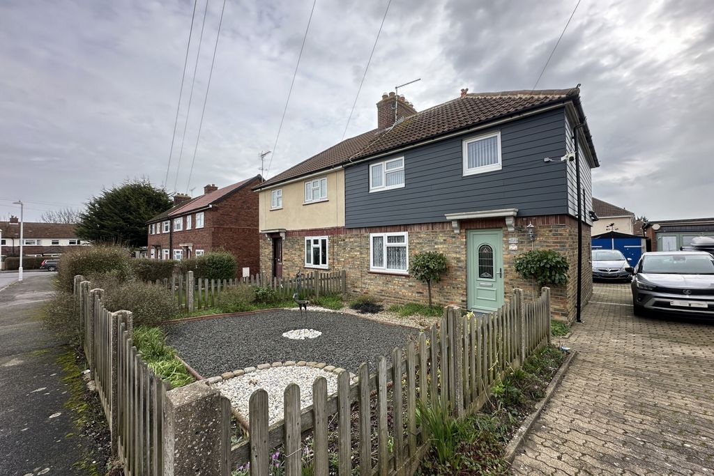 Property photo 1 of 12 Photo 10