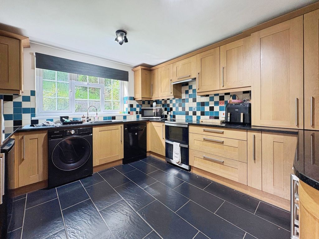 Property photo 3 of 28 62A322A6-26