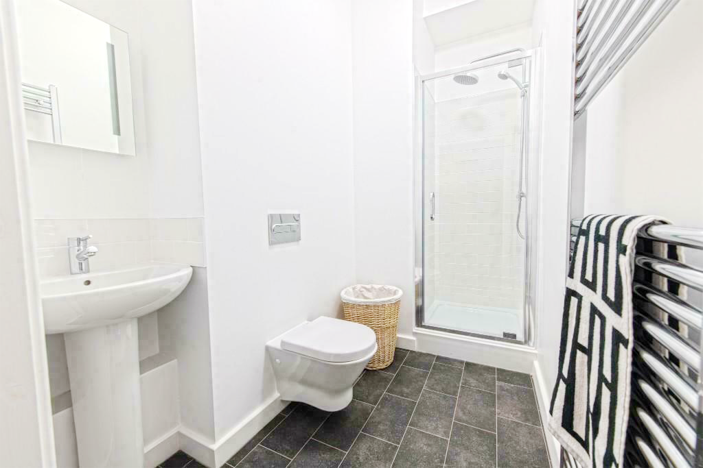 Property photo 2 of 23