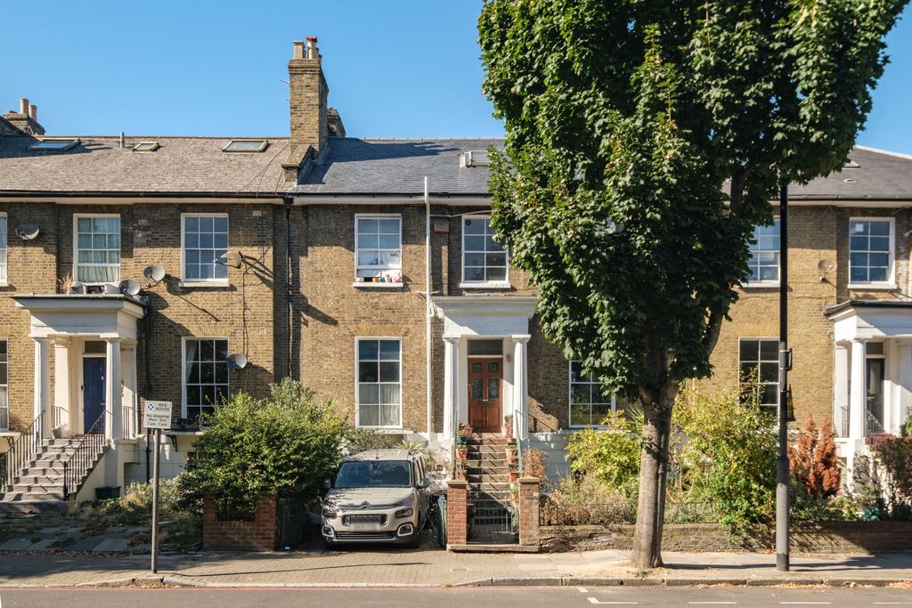 Property photo 1 of 40