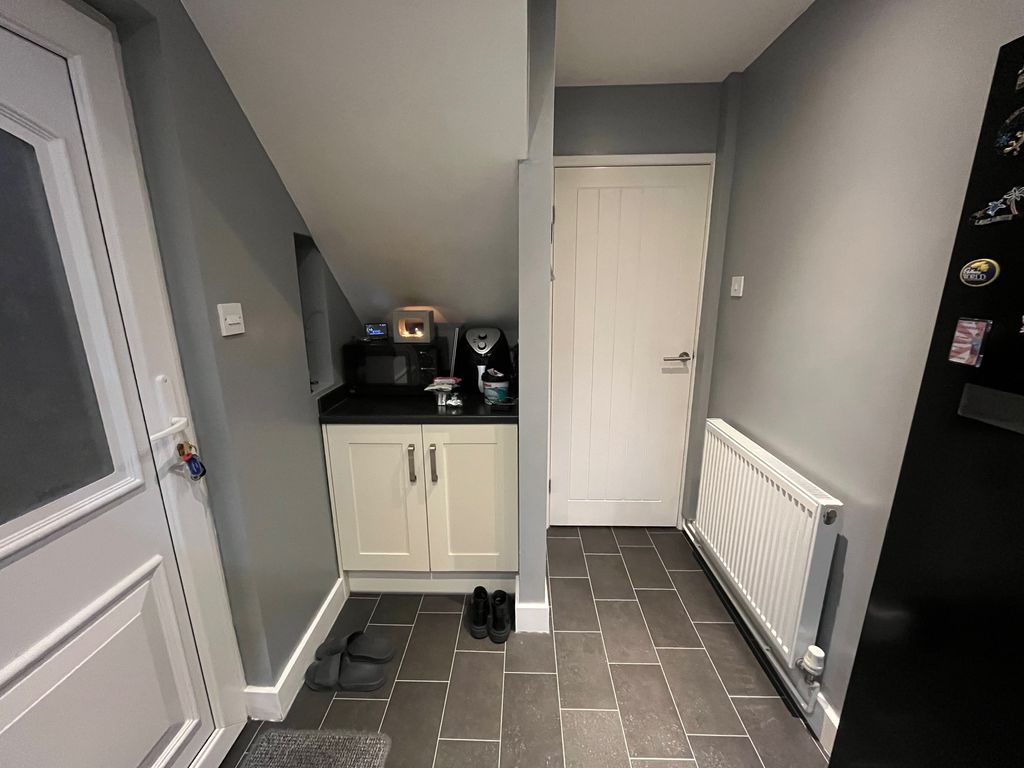 Property photo 3 of 10 Image